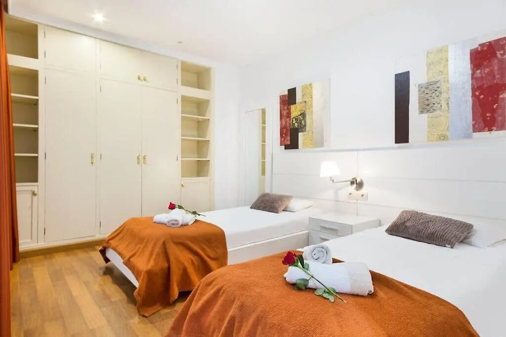 Central And Elegant 4 Bedroom By Placa Catalunya 巴塞罗那 公寓